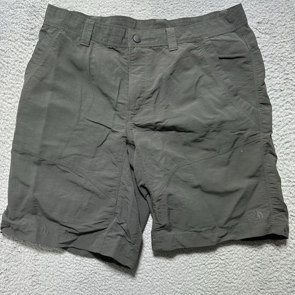 The North Face Shorts 36‎ Gray Cargo Outdoor Zip Pockets Nylon Stretch Mens
